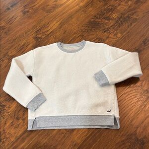 Vineyard Vines XL KIDS ( 14/16)Cozy Sherpa Fleece Sweatshirt with logo like new